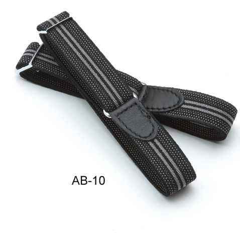 In fact, our garter-type armbands have been selling well in our company recently. The patterns shown in the picture are also selling well, but the most popular items are those made by our craftsmen using fabric from Vanners in the UK. (We don't know exactly why, but…)