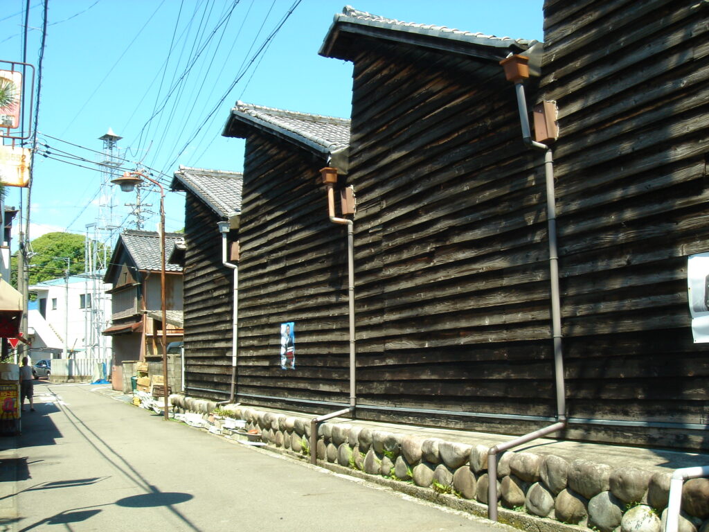 フォーマルを格上げする生地選びー葛利毛織株式会社編